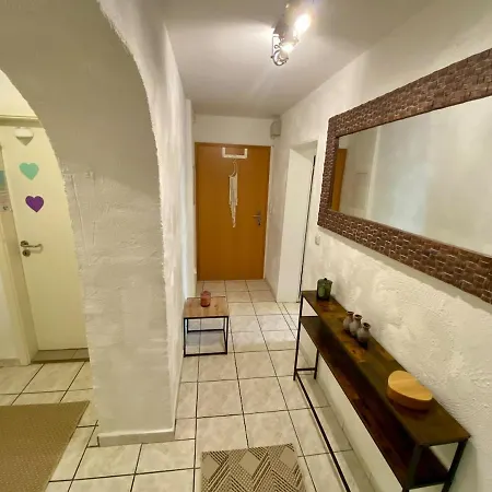 3-bedroom Centrally Located In 아파트