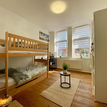 3-bedroom Centrally Located In 아파트 *