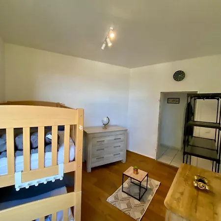 Appartement 3-bedroom Centrally Located In Herne