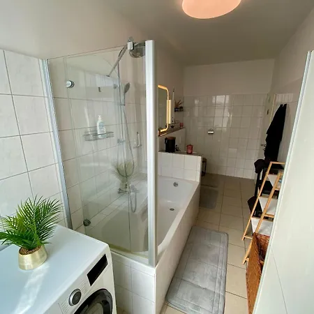 3-bedroom Centrally Located In Herne