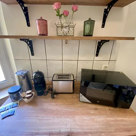3-bedroom Centrally Located In 아파트 *