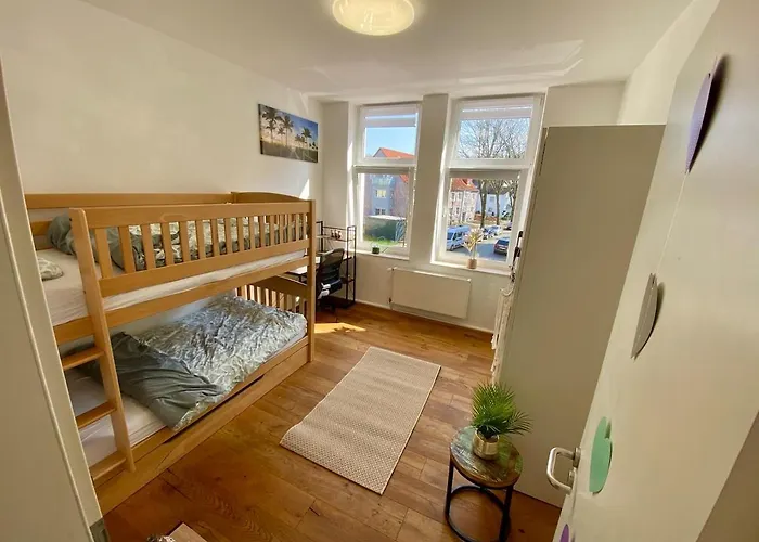 3-bedroom Centrally Located In Herne